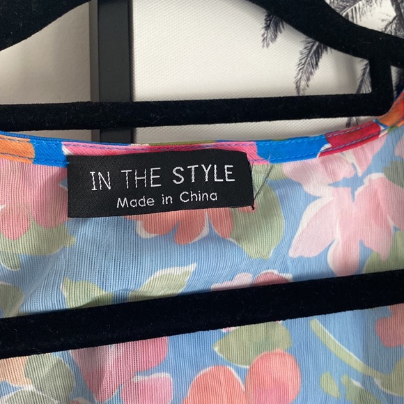 Floral Beach cover up size 20 In the Style ⚠️ matching one piece available also - Picture 3 of 6